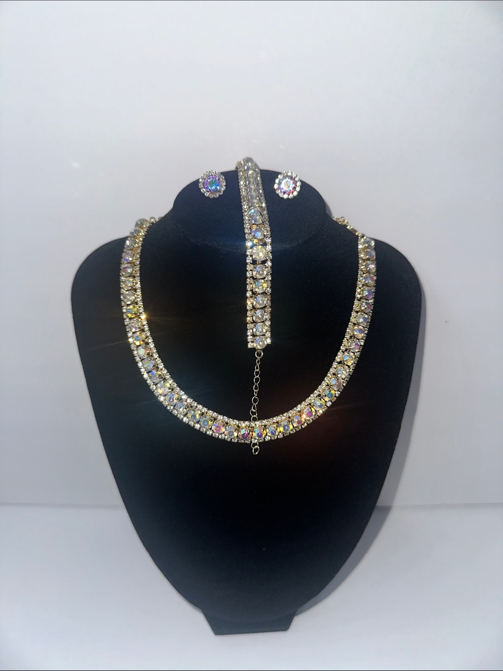 ✨ Gorgeous Gold-Plated 3-Piece Jewelry Set ✨